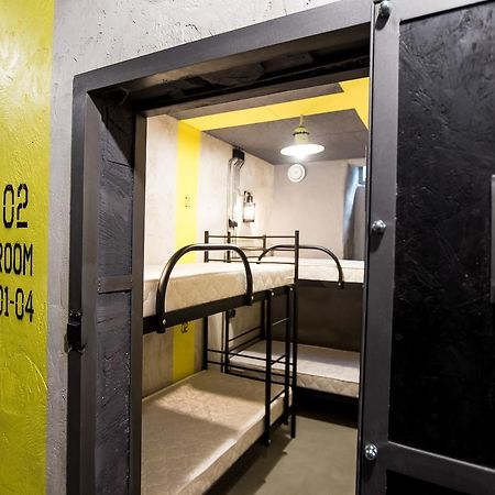Lviv Loft Prison Vandrehjem Eksteriør billede
