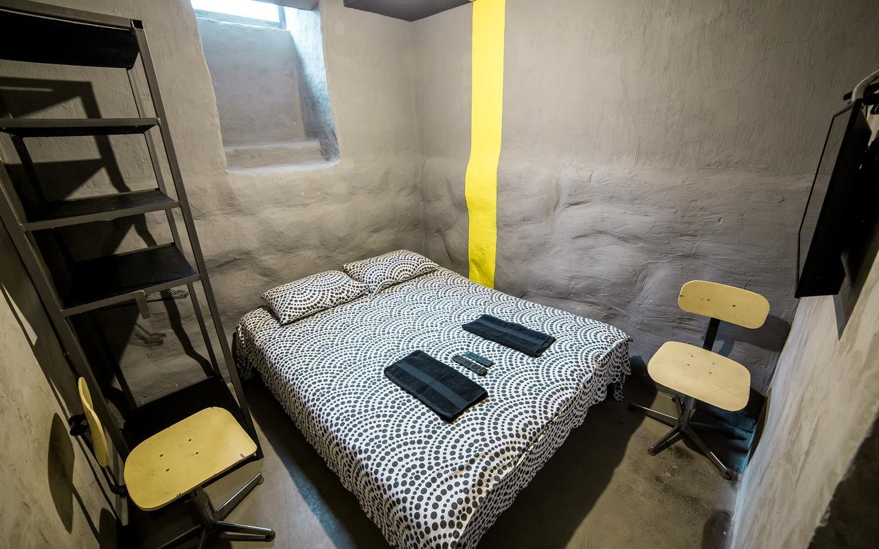 Lviv Loft Prison Vandrehjem Eksteriør billede