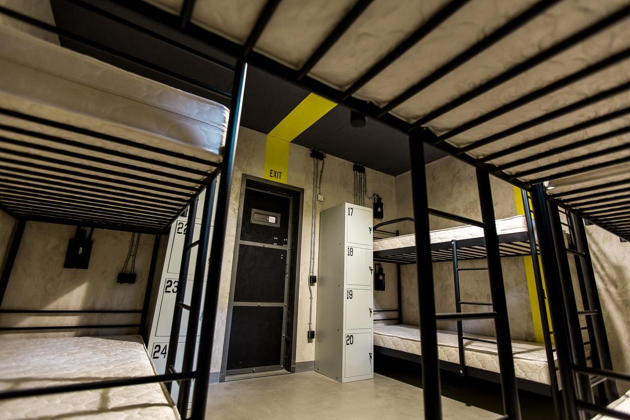 Lviv Loft Prison Vandrehjem Eksteriør billede