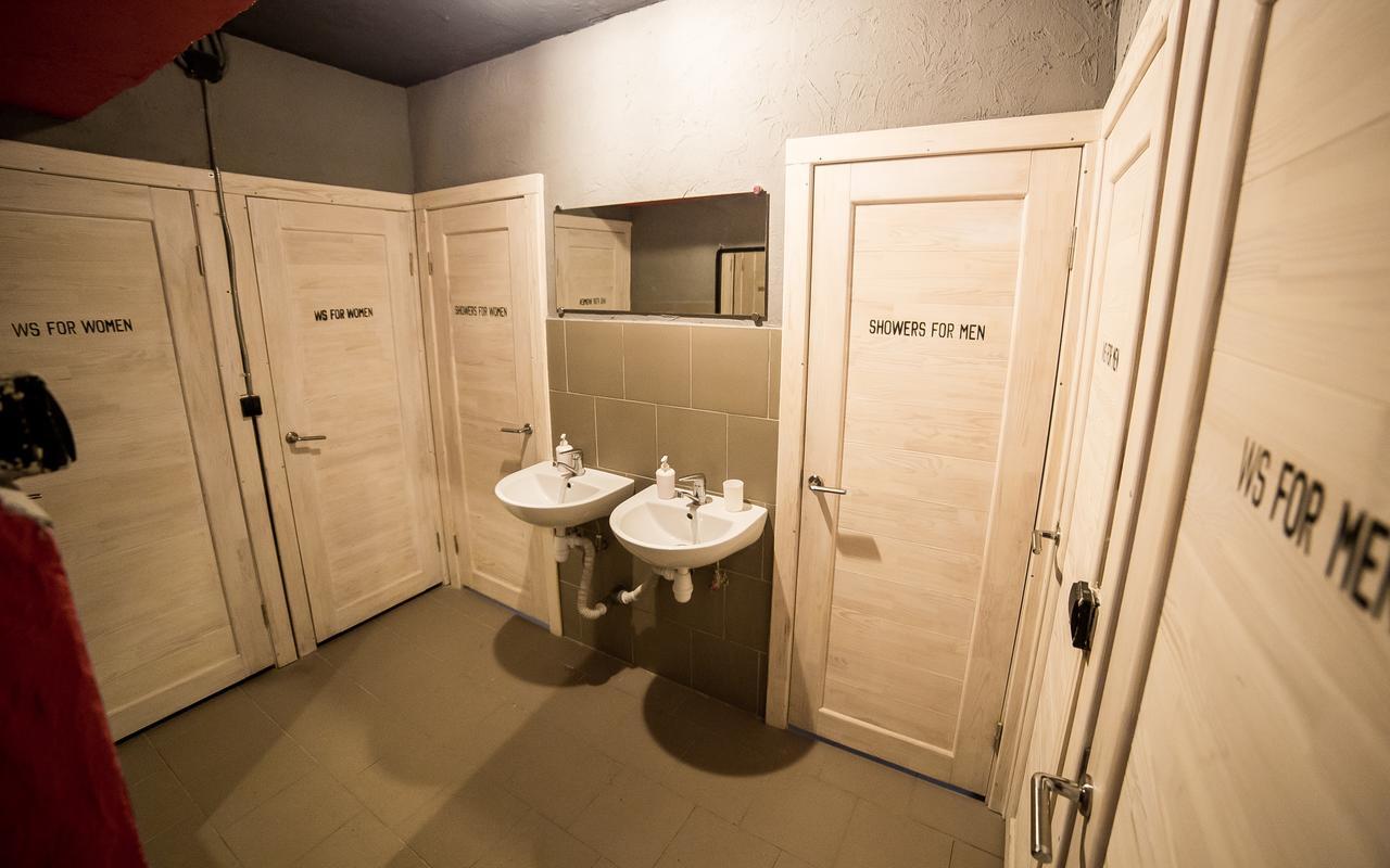 Lviv Loft Prison Vandrehjem Eksteriør billede