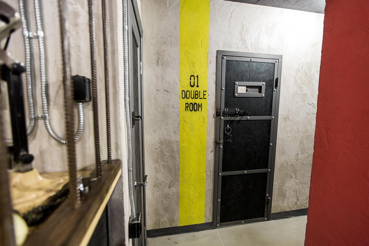 Lviv Loft Prison Vandrehjem Eksteriør billede